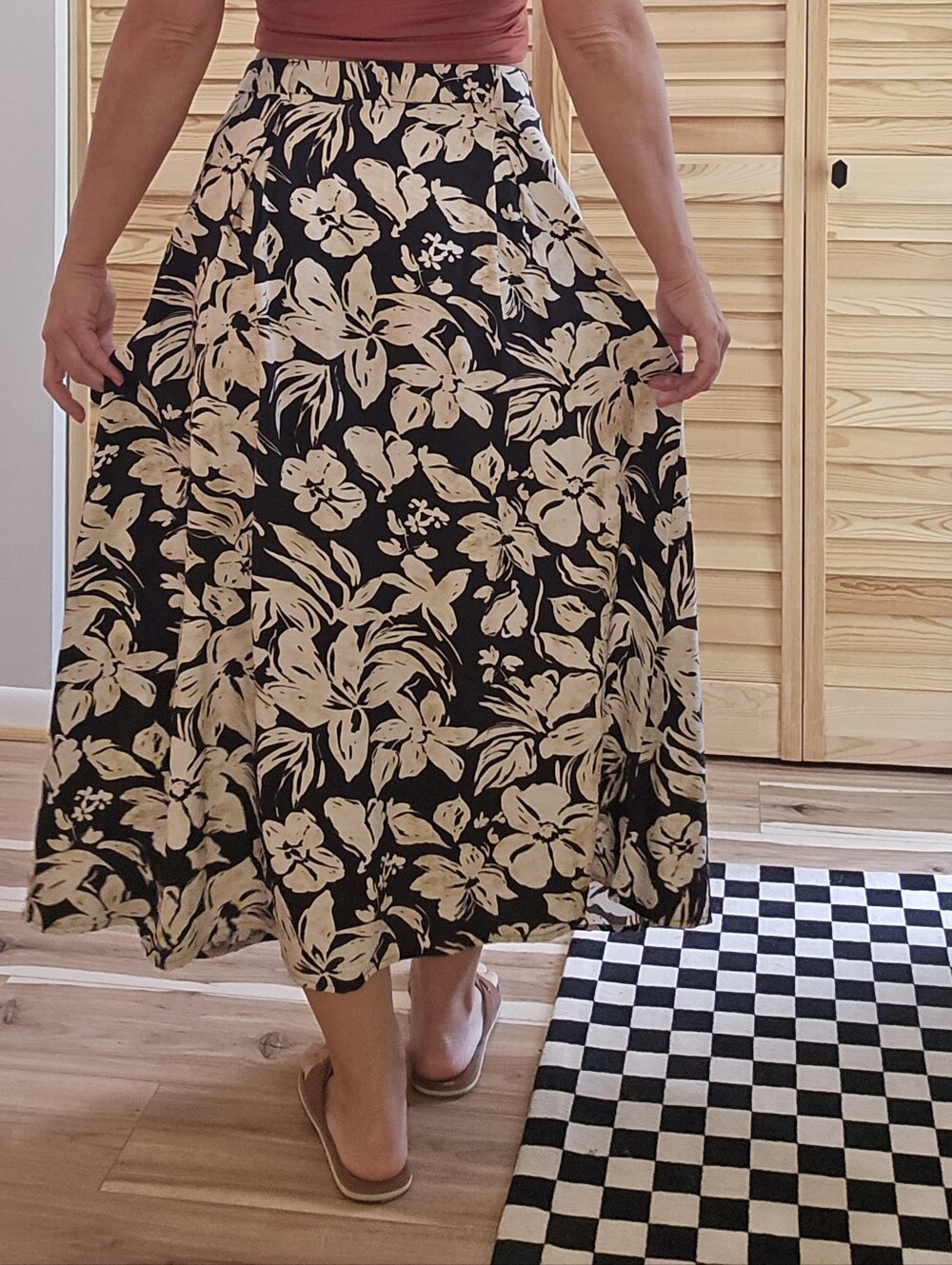 Jules & Leopold Black Maxi Skirt with Cream Floral Print